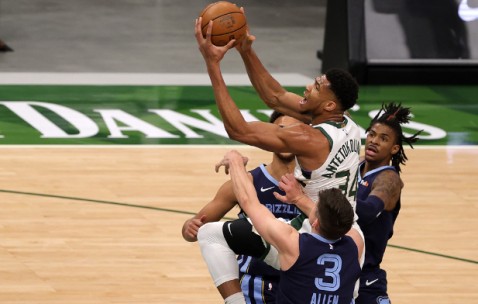 开云- 字母哥最新上场 