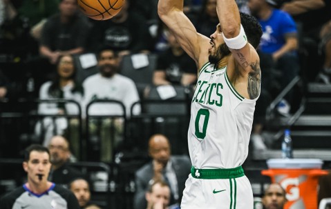 Kaiyun-关于塔图姆连续十二场比赛得分超过绝杀，独行侠挑战极限！的信息