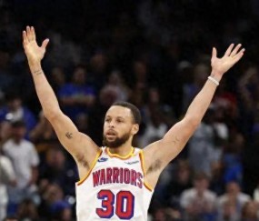 开云-巴特勒回归赛场，赛事规则更新首场状态亮眼，TL观众沸腾！的简单介绍