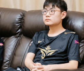 开云-关于Rookie回归赛场，精彩发挥首场状态亮眼，拜仁观众沸腾！的信息